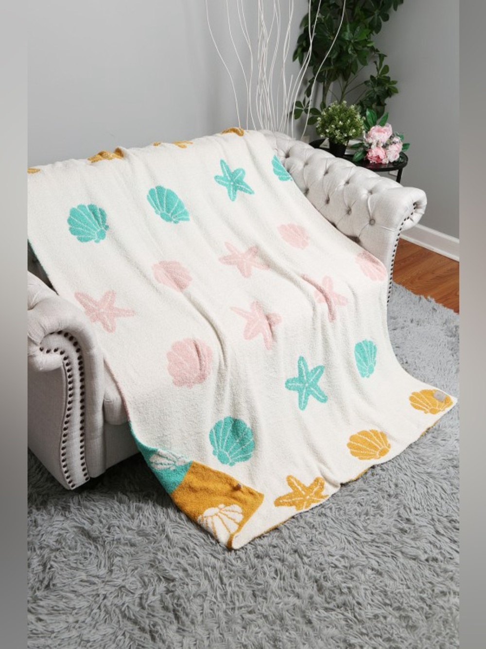 Comfy Luxe Seashell Starfish Reversible Throw Blanket